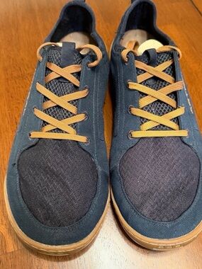 Astral Loyak Mens Size 11 Navy Brown Canvas Minimalist Water Resistant